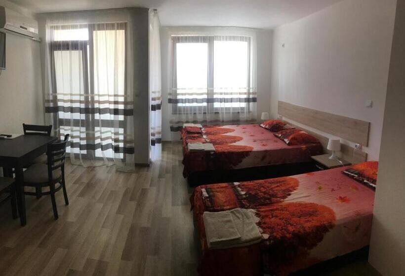 استودیو خانوادگی, Guest House Zornica In Obzor