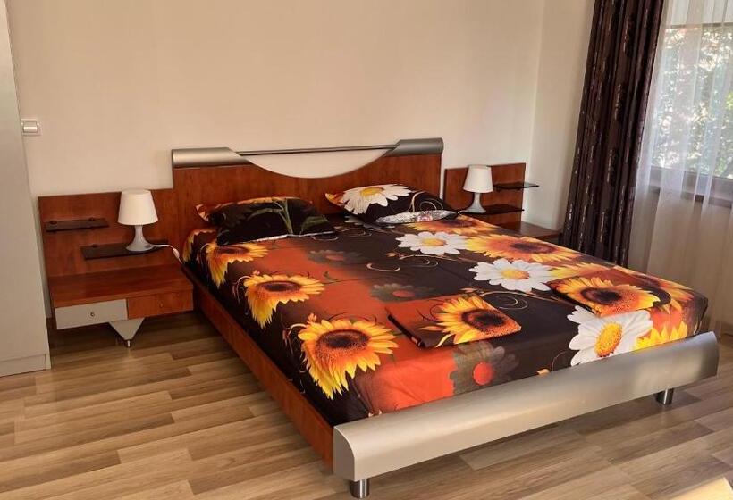 带露台的标准工作室, Guest House Zornica In Obzor