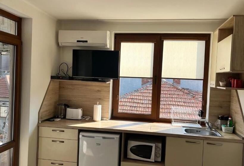 带露台的标准工作室, Guest House Zornica In Obzor