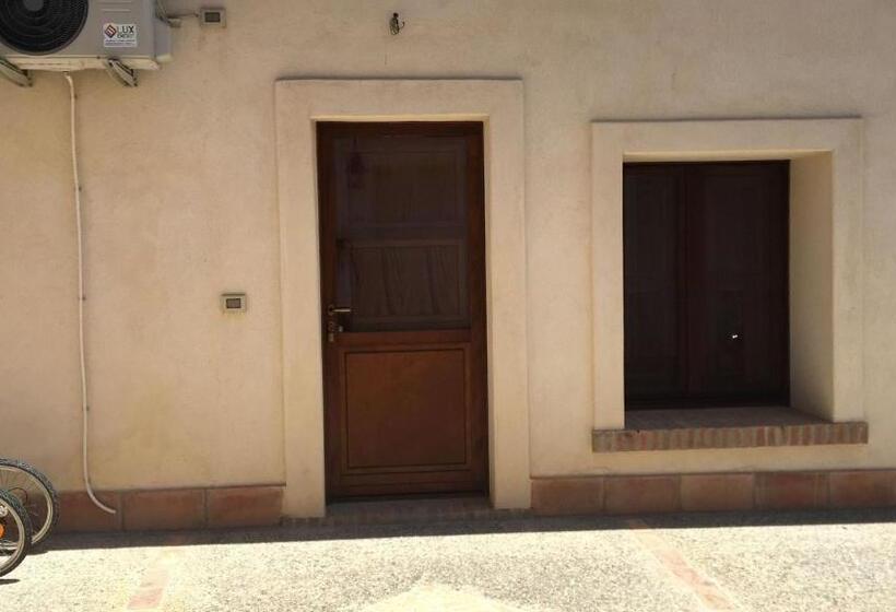 استودیوی استاندارد, Residence Le Tamerici