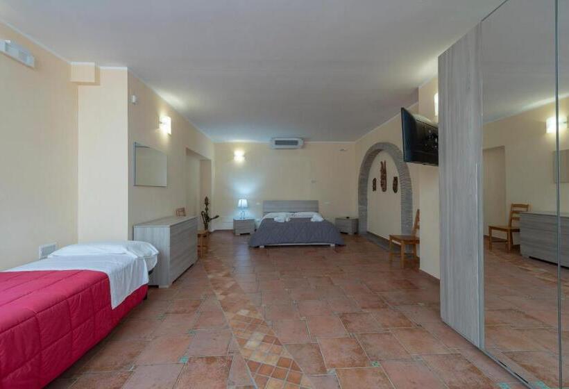 اتاق استاندارد سه نفره, Air B&b Pleasant Moments