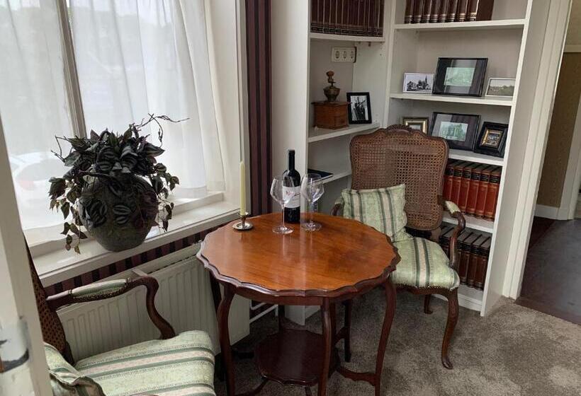 اتاق لوکس با تخت بزرگ, B&b  T Raethuys