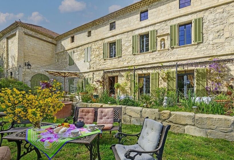 اتاق لوکس, Bastide De Bellegarde