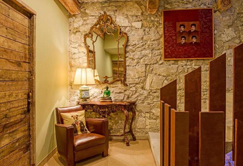 سوییت جونیور, Bastide De Bellegarde