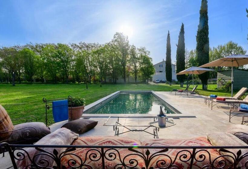 سوییت جونیور, Bastide De Bellegarde