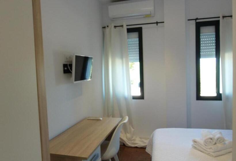 اتاق استاندارد, Hostal Restaurante Benalup Golf