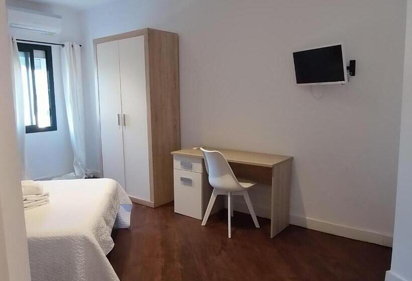 اتاق استاندارد برای معلولان, Hostal Restaurante Benalup Golf
