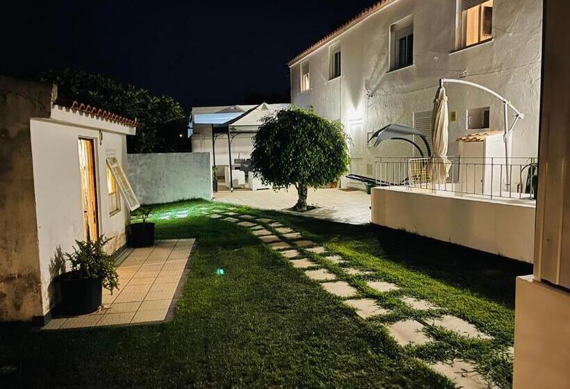 اتاق خانوادگی, Kerart House
