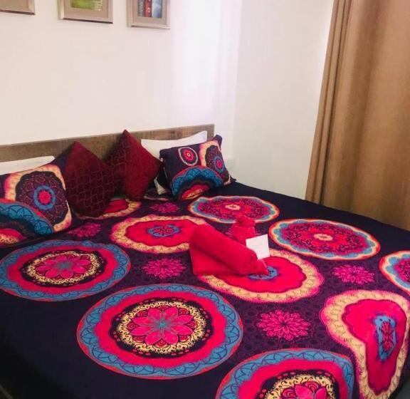 استودیوی سوپریور, La Koquillishe
