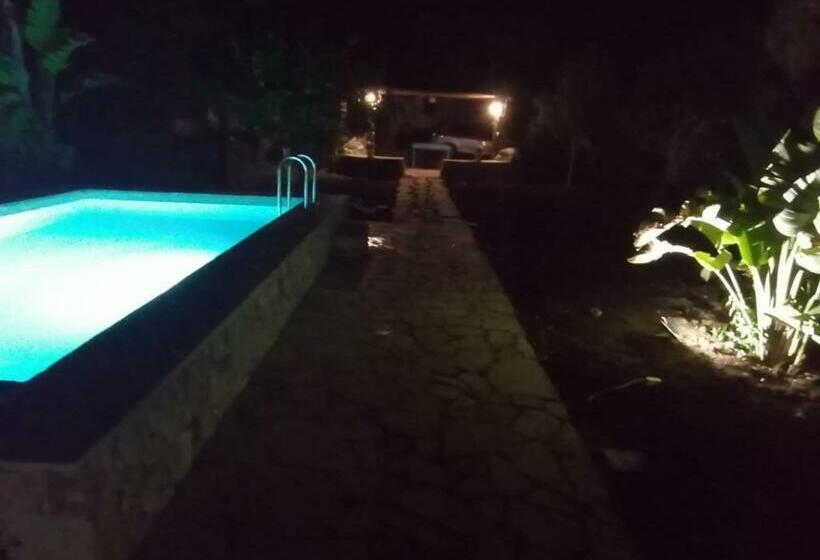 اتاق استاندارد چهار تخته, Oasi Di Campagna