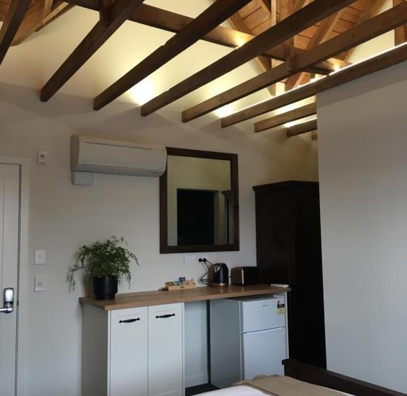 标准间, The Stables Dunedin