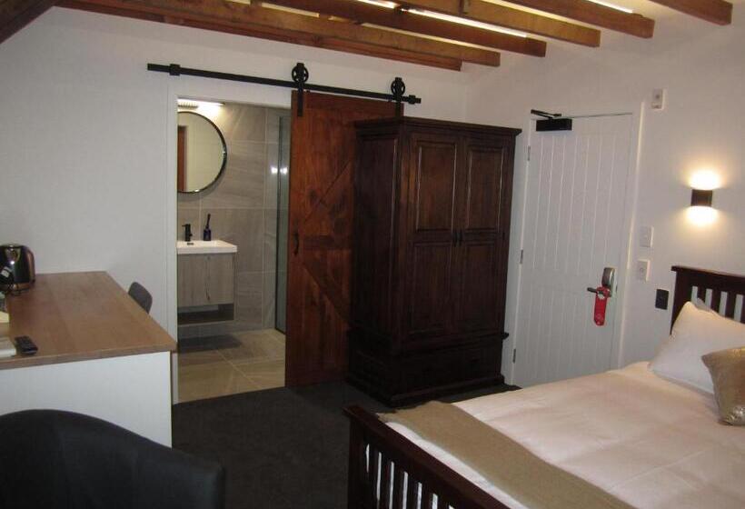 标准工作室, The Stables Dunedin