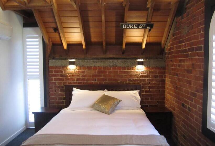 标准工作室, The Stables Dunedin