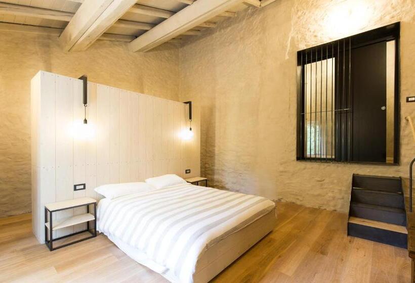 سوئیت جونیور با چشم‌انداز باغ, Villa Saccomani