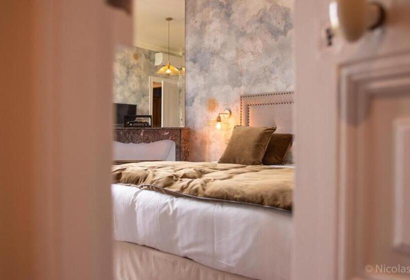 اتاق لوکس با تخت بزرگ, Maison Blanche Chartres   Maison D Hôtes 5 étoiles