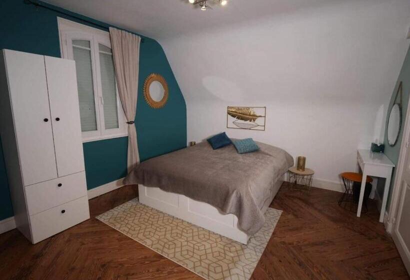 Номер Стандарт, Le Manoir De Louviers