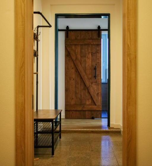 اتاق استاندارد چهار تخته, Haus Berchstein