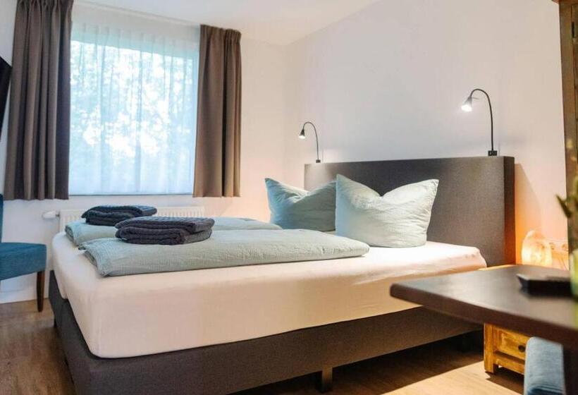 اتاق استاندارد چهار تخته, Haus Berchstein