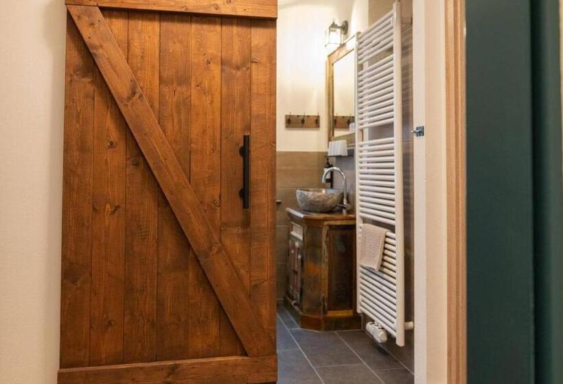 اتاق استاندارد چهار تخته, Haus Berchstein