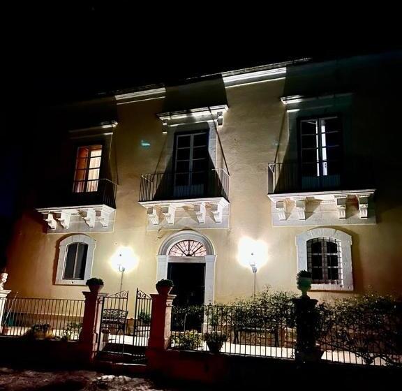 اتاق لوکس, Agriturismo Baglio Calanchi