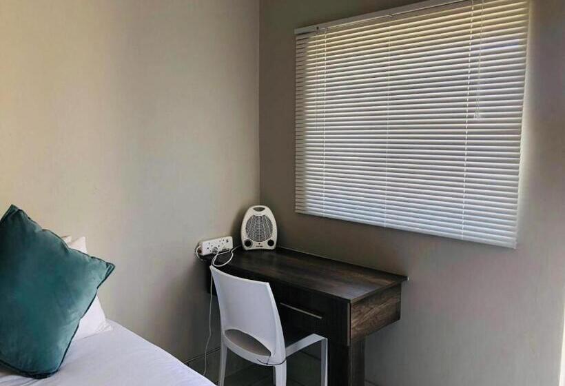 اتاق اجرایی, Conti Inn Guesthouse
