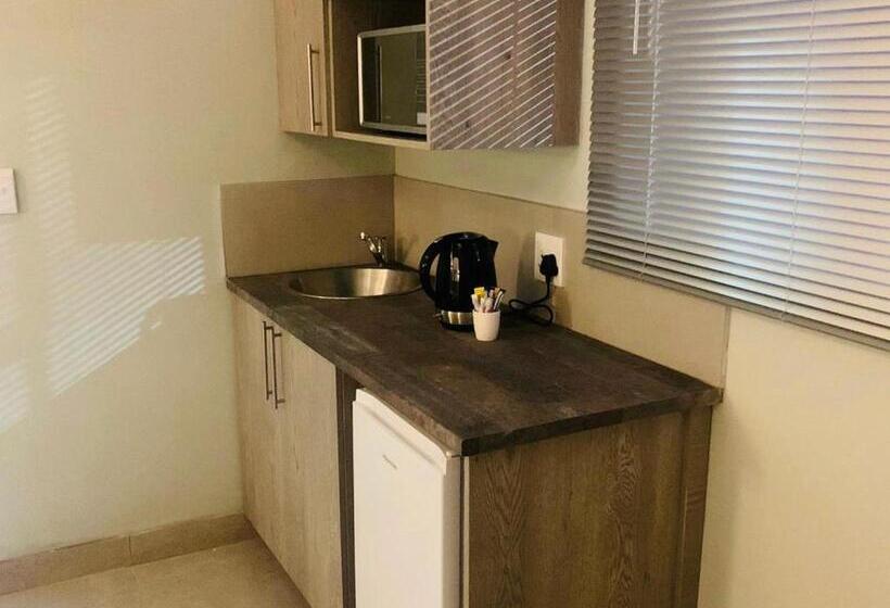 اتاق استاندارد با تخت بزرگ, Conti Inn Guesthouse