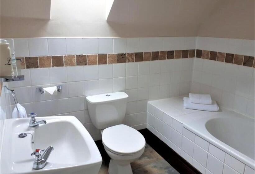 اتاق سوپریور با تخت بزرگ, Corsewall Arms Guest House