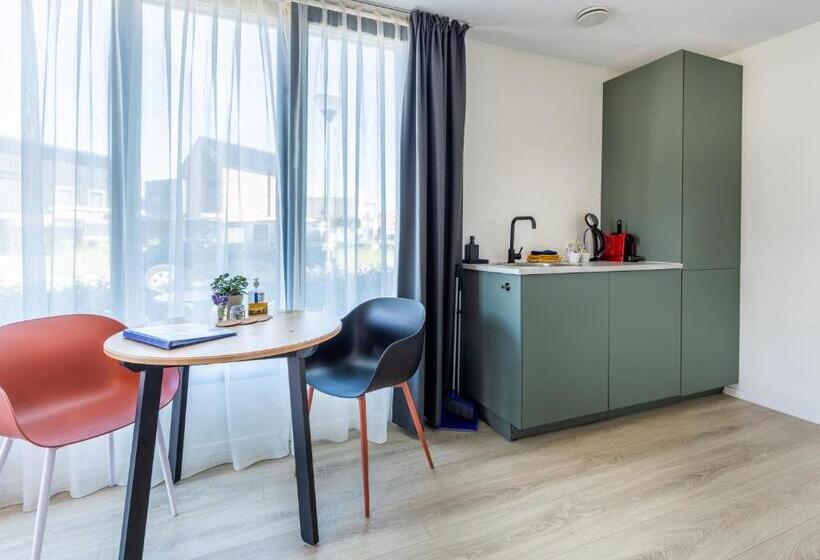 Номер Deluxe, Roosjesweg 2 Gastenkamer Met Parkeerplaats En Terras Eg