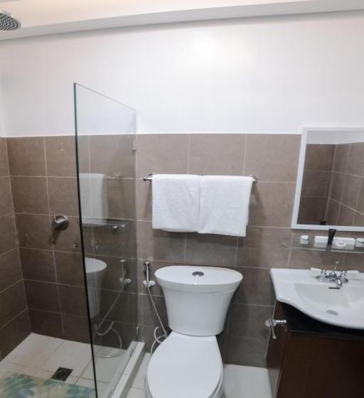 اتاق لوکس با بالکن, 3bu Hostel La Union