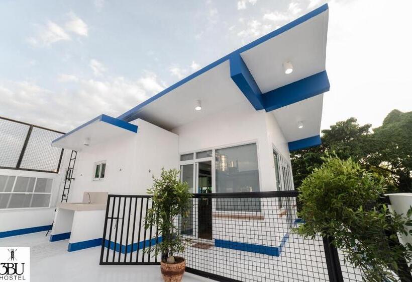 اتاق استاندارد با بالکن و چشم‌انداز دریا, 3bu Hostel La Union