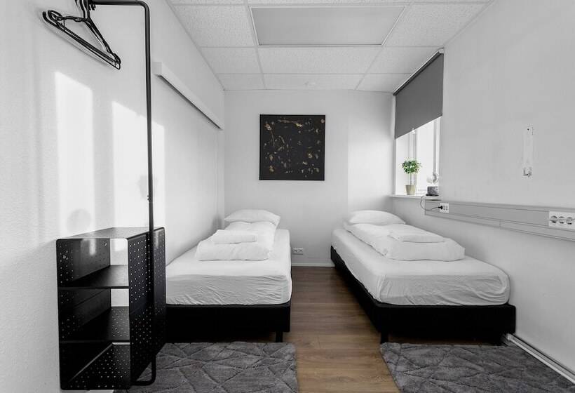 اتاق استاندارد با سرویس بهداشتی مشترک, Bank Guesthouse By Kef Airport