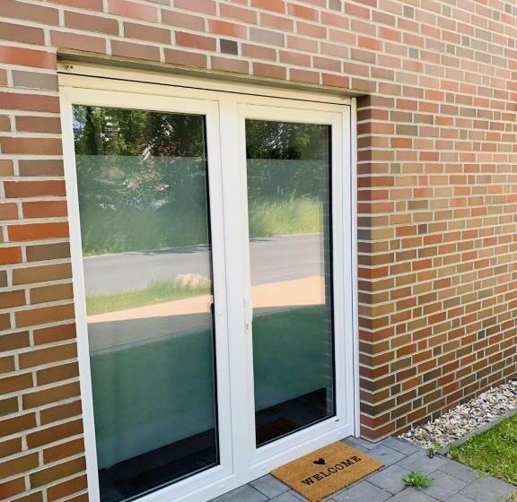 اتاق کلاسیک چهارنفره, Gäste Und Messezimmer Adelheidsdorf