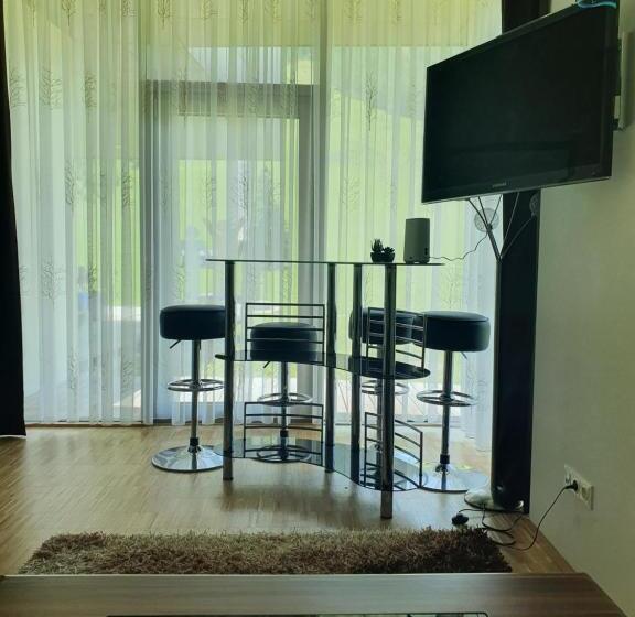 آپارتمان 1 خوابه, Höss Alpin Lodge