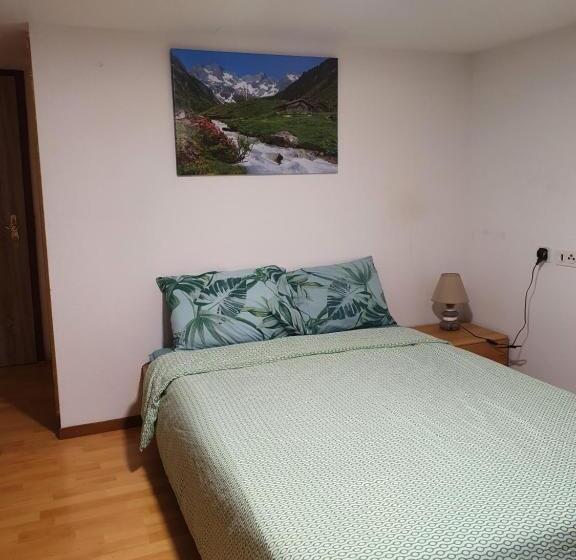 غرفة قياسية, Buongustaio Fereinzimmer Room Inside A Flat