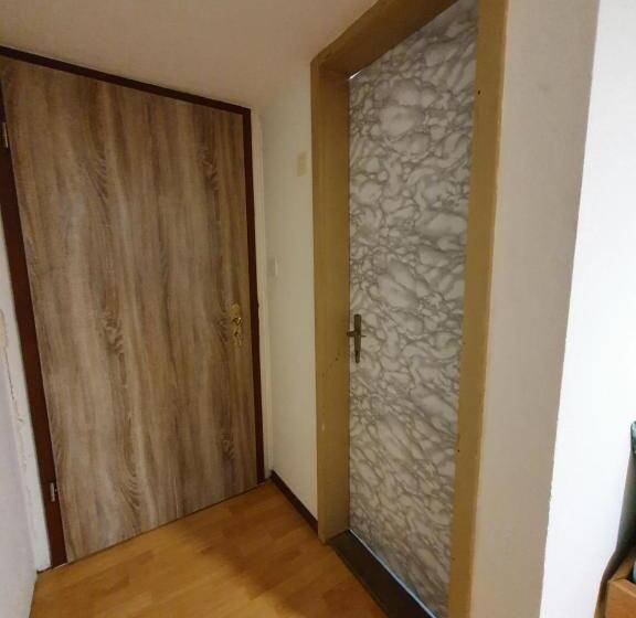 غرفة قياسية, Buongustaio Fereinzimmer Room Inside A Flat