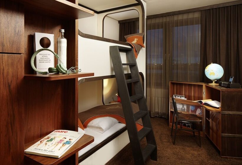 اتاق استاندارد با تخت‌های تاشو, 25hours Hotel Hamburg Hafencity