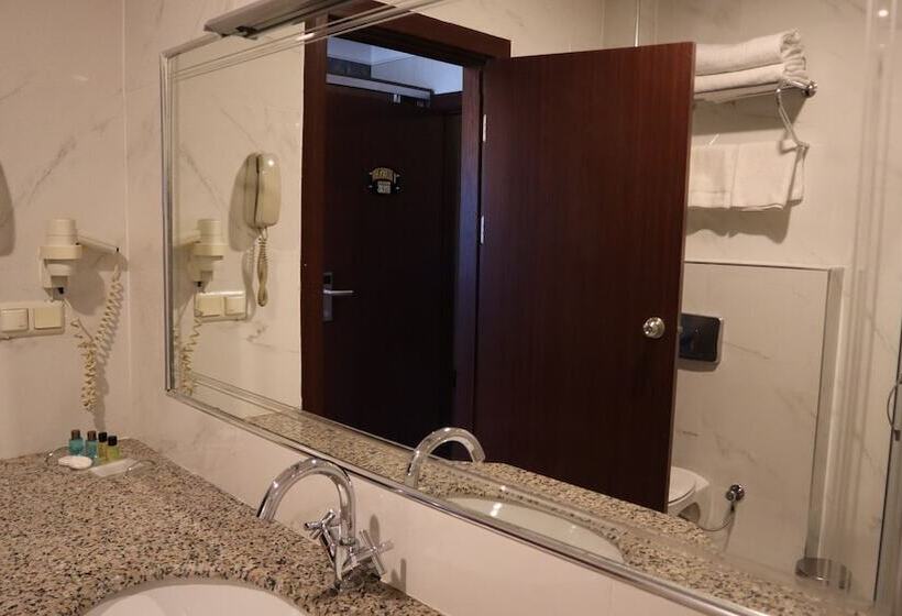 اتاق استاندارد سه نفره, Bm Hotel City