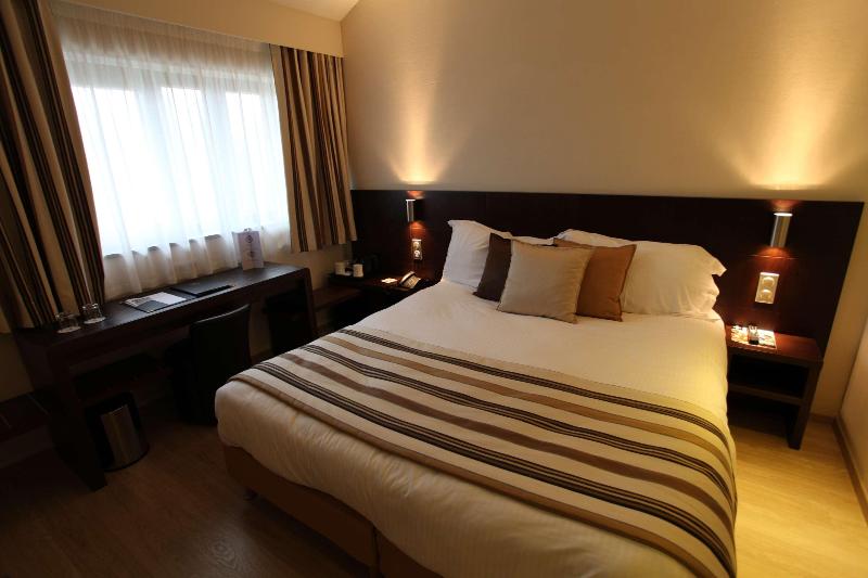 اتاق اجرایی با تخت بزرگ, Best Western Plus Hotel Des Francs