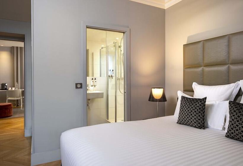 سوییت, First Hotel Paris Tour Eiffel