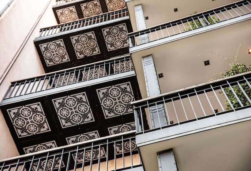 اتاق لوکس با چشم‌انداز باغ, Georges Hotel Galata