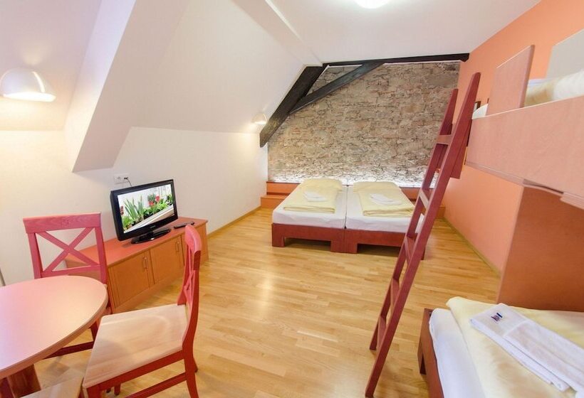 Standard Quadruple Room, Jufa  Meersburg Am Bodensee