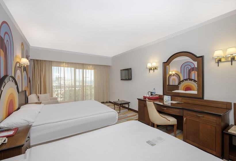 اتاق لوکس با چشم‌انداز شهر, Megasaray Westbeach Antalya