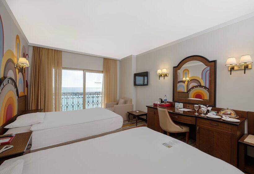 اتاق لوکس با چشم‌انداز دریا, Megasaray Westbeach Antalya