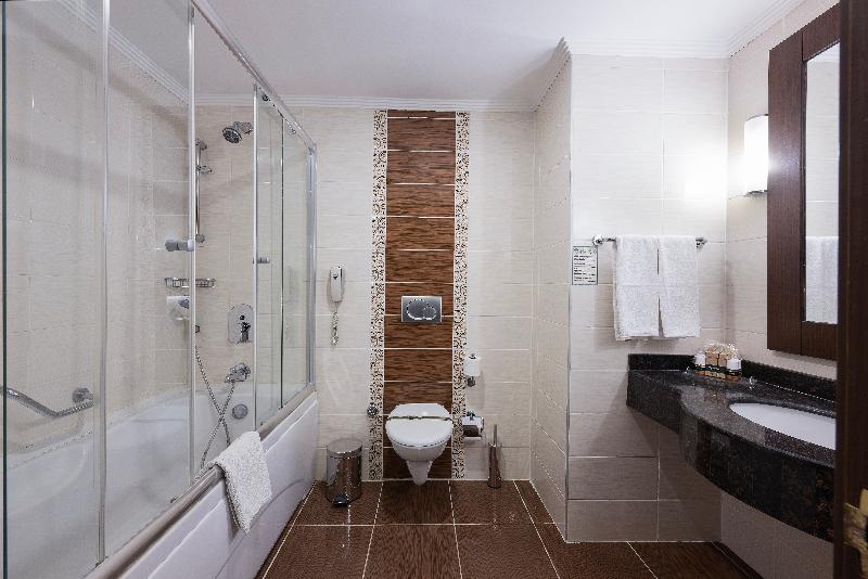 اتاق لوکس سه تخته, Megasaray Westbeach Antalya