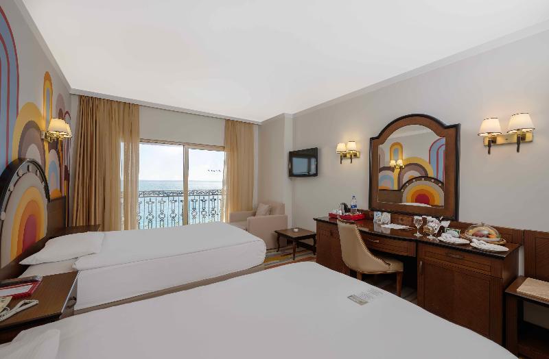 اتاق لوکس با چشم‌انداز دریا, Megasaray Westbeach Antalya