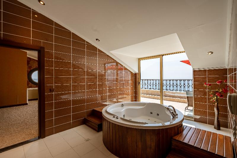 سوئیت با تخت بزرگ, Megasaray Westbeach Antalya