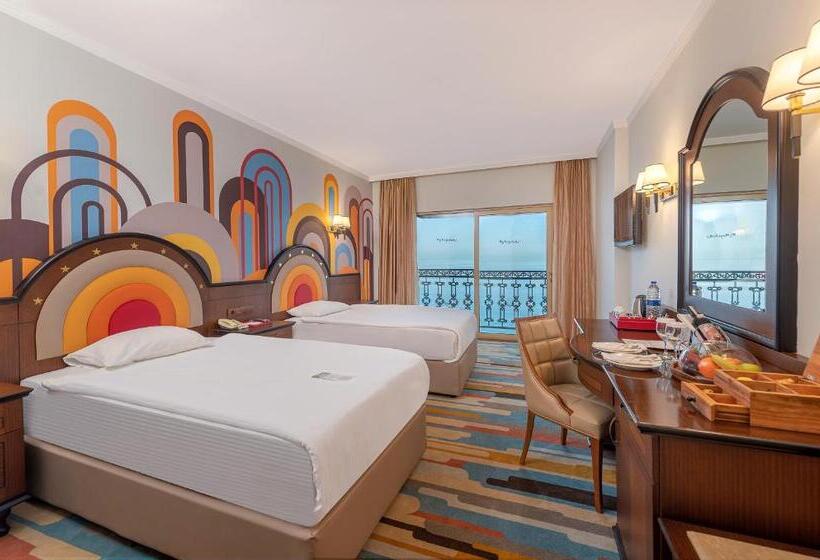 اتاق لوکس با چشم‌انداز دریا, Megasaray Westbeach Antalya