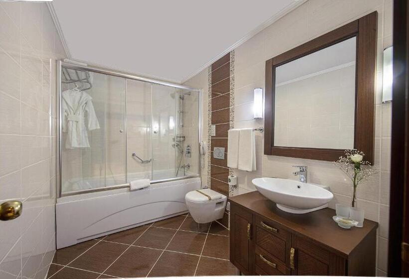 سوئیت با تخت بزرگ, Megasaray Westbeach Antalya