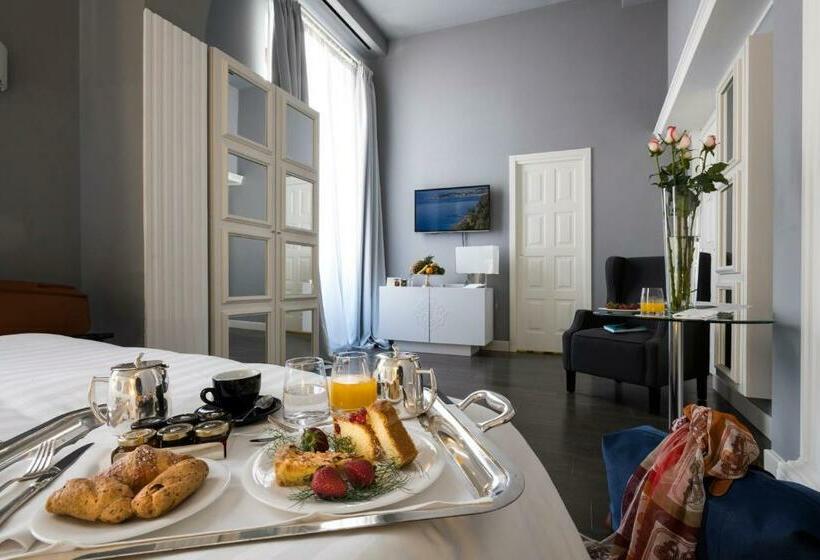 اتاق اجرایی, Metropole Taormina