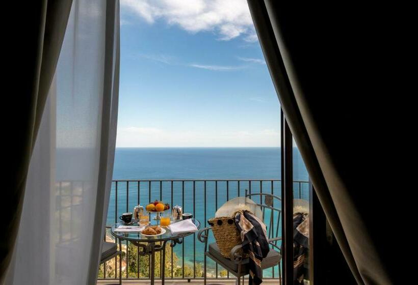 سوییت با چشم‌انداز دریا, Metropole Taormina